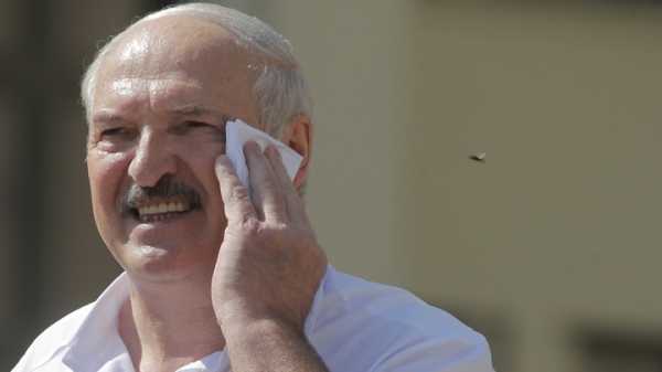 Лукашенко пообещал не сдерживать мигрантов на пороге Европы