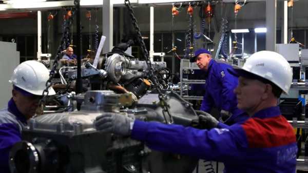 Три тысячи роботов установят на линиях "КамАЗа"